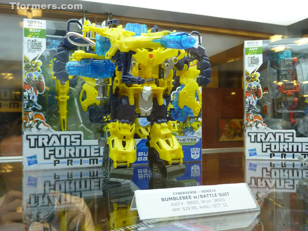 Transformers Prime Cyberverse Bumblebee Battle Suit  (108 of 134)